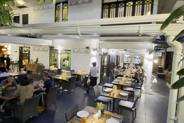 Dining Environment